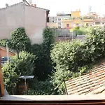Casa Del Drago In Trastevere